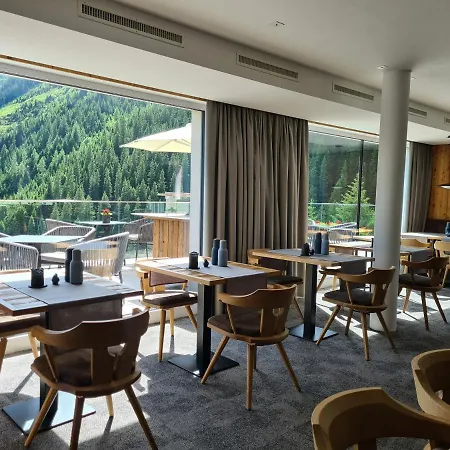 Zirbenhof فندق هوشفينغ