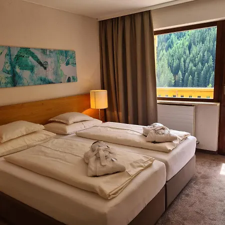 Zirbenhof Hotel