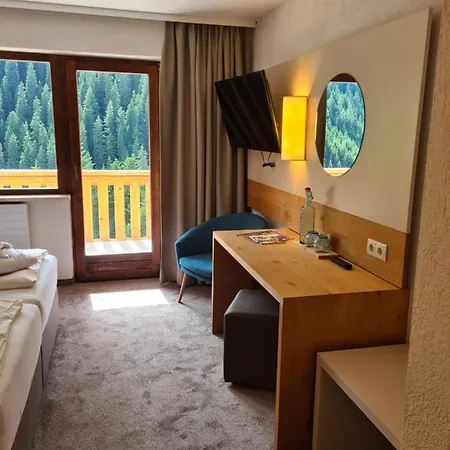 Hotel Zirbenhof Hochfugen