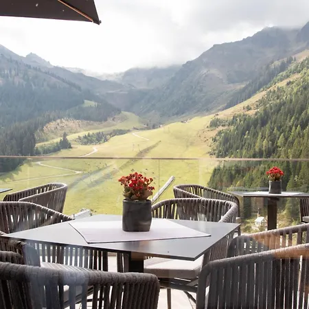 Zirbenhof Hotel