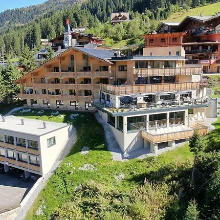 Hotel Zirbenhof 4*