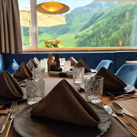 Zirbenhof Отель Хохфюген