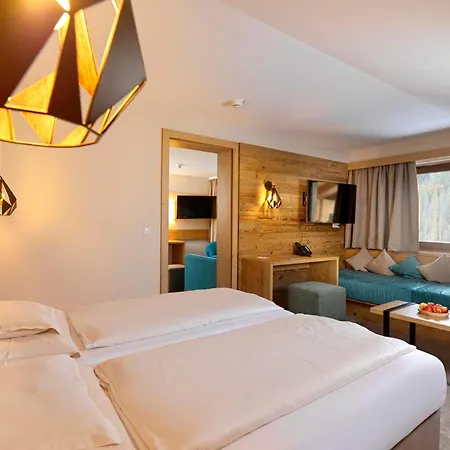 Zirbenhof Хохфюген