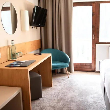 Hotell Zirbenhof Hochfugen